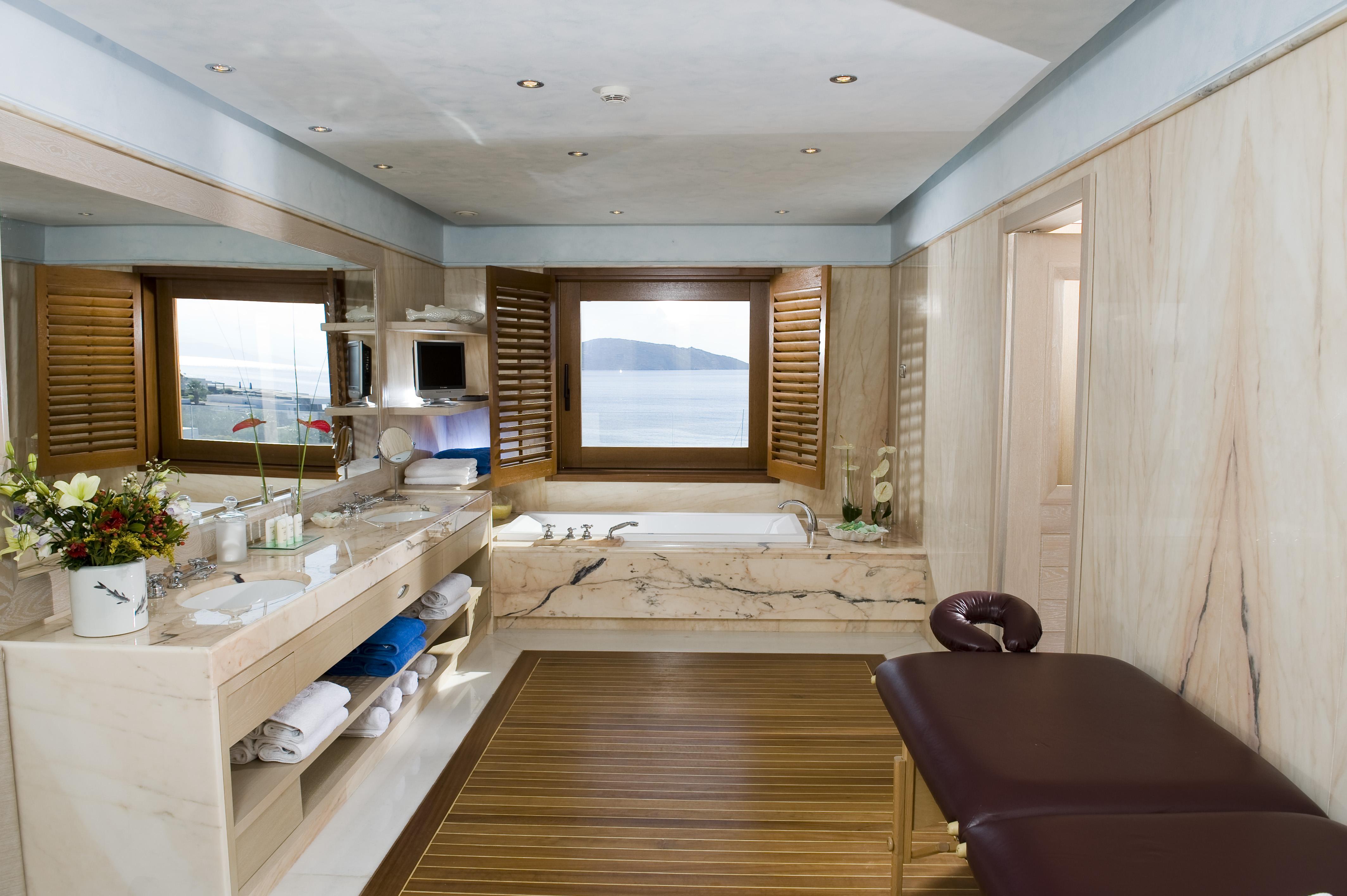 Bay Palace, A Member Of The Leading Of The World 5* Elounda (Crete)